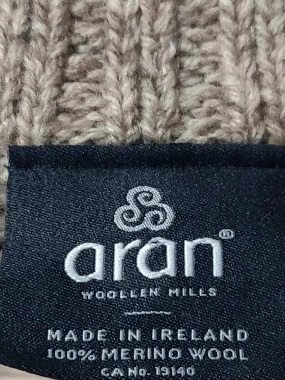 Aran Woollen Mills Oatmeal Chunky Fisherman Cowl Neck Sweater Women's MEDIUM